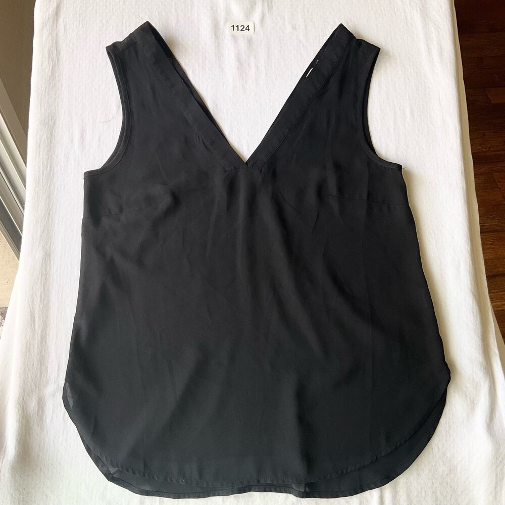 Sienna Sky Women’s Sleeveless Sexy Deep V-neck Blouse size XS, Solid Black